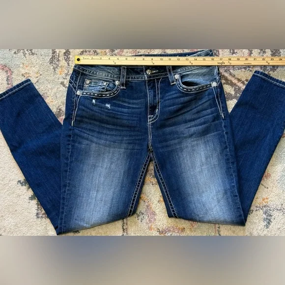 Miss Me Womens Size 32 Mid Rise Skinny Jeans Embellished Pockets Western - Picture 3 of 7